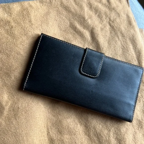 Authenic Black Vintage GUCCI Long Wallet - Picture 2 of 8